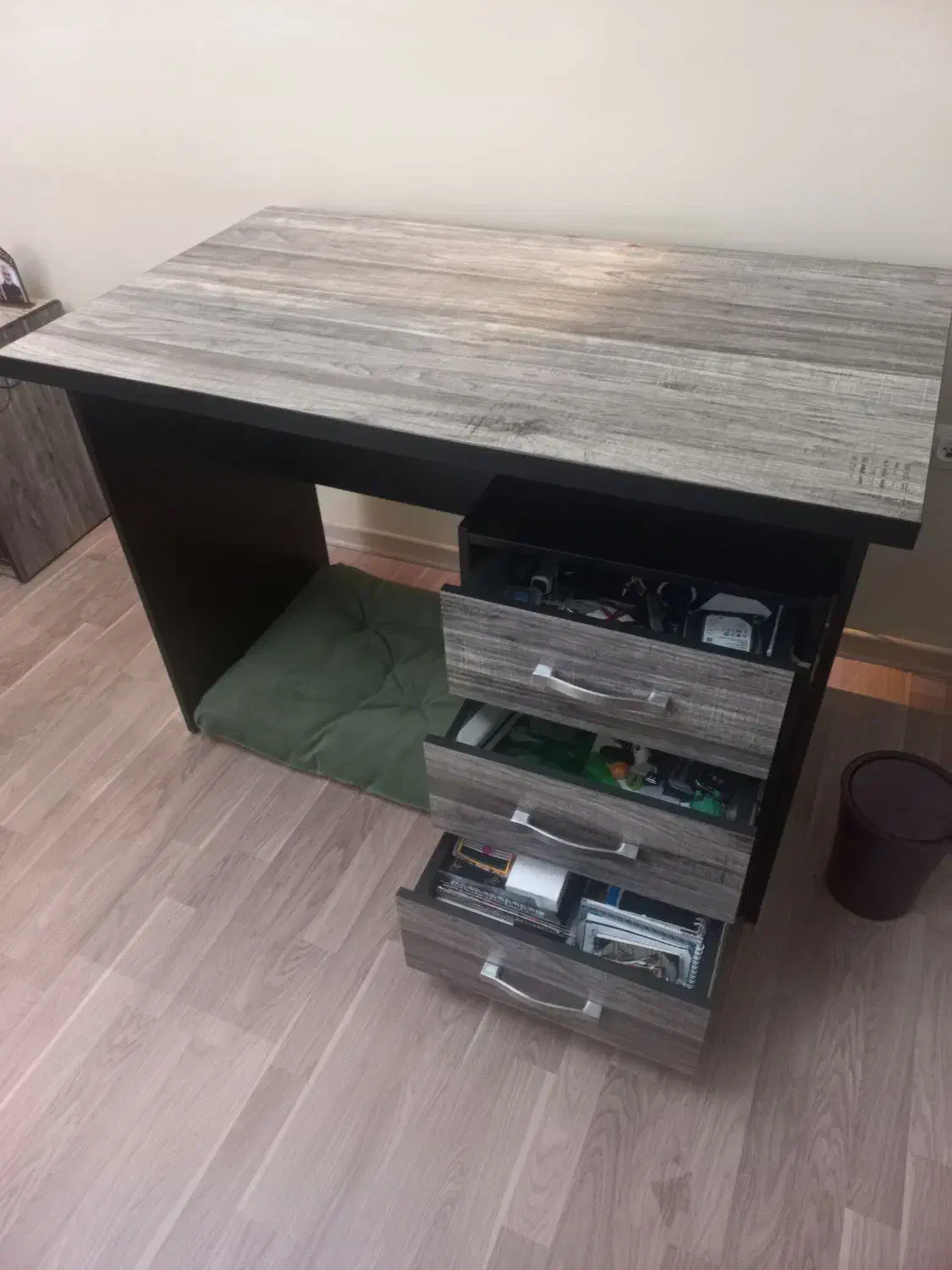 میز تحریر|میز تحریر و کامپیوتر|ارومیه, |دیوار