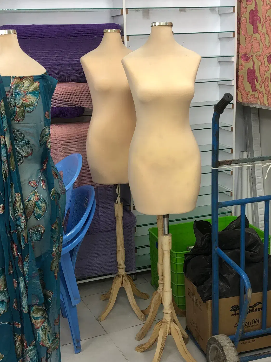 مانکن|فروشگاه و مغازه|جوانرود, |دیوار