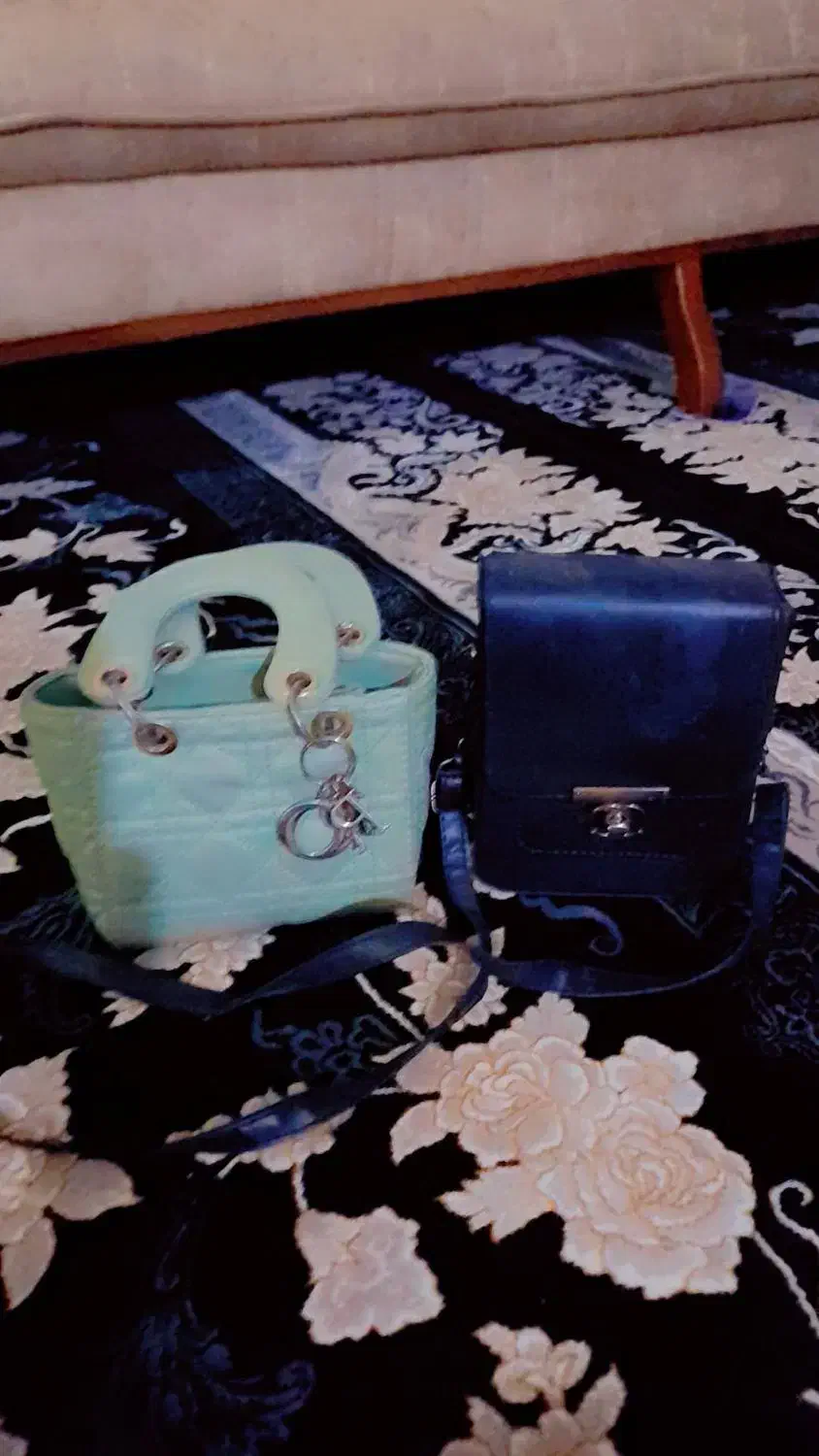 ساک کوچکـ..کیف..|کیف، کفش، کمربند|یاسوج, |دیوار