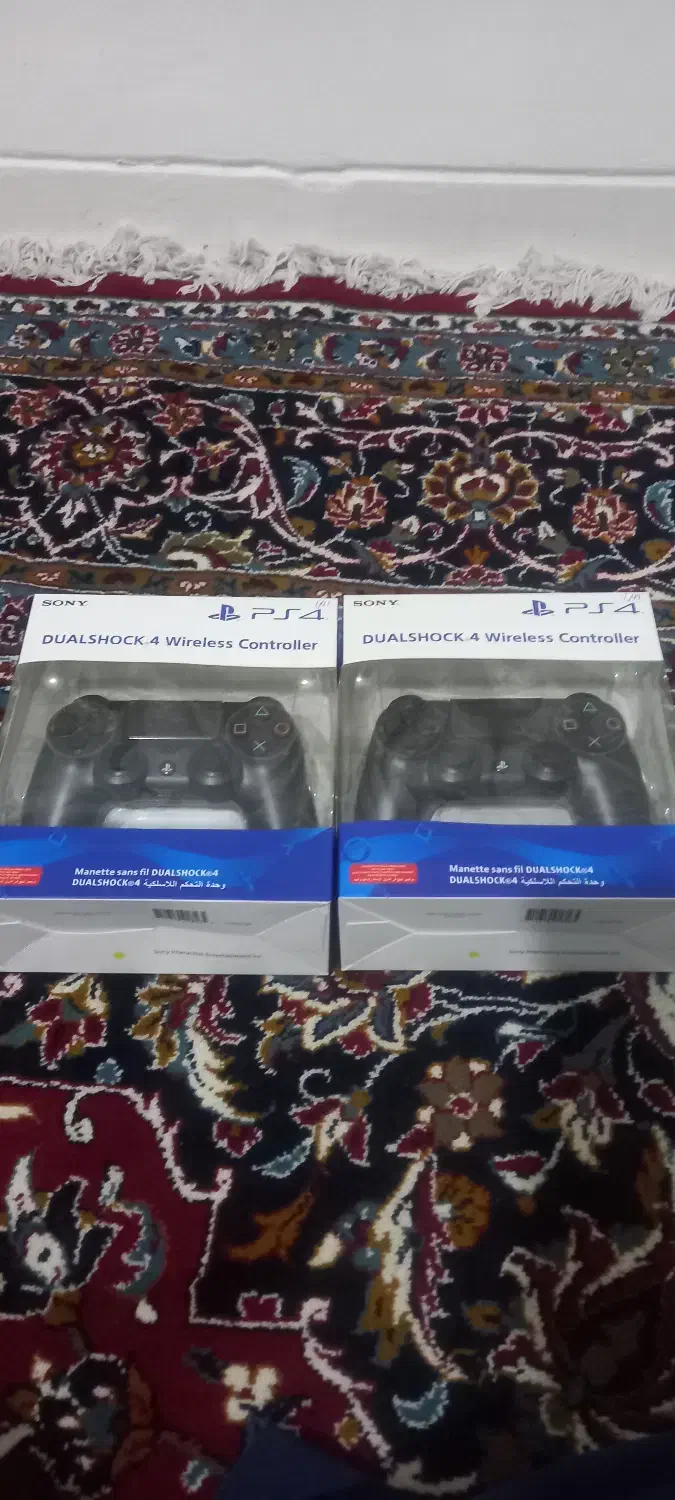 ۲ عدد دسته اصلی ps4 (سونی۴)|کنسول، بازی ویدئویی و آنلاین|خرمدره, |دیوار