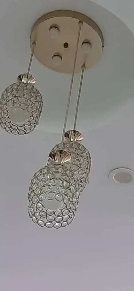 سه عدد لوستر نو|لوستر و چراغ آویز|کرج, باغستان|دیوار