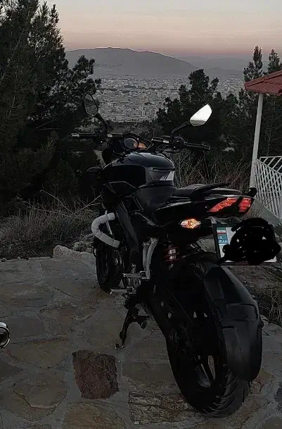 موتور ان اس ۲۰۰ معاوضه با تریل|موتورسیکلت|بجنورد, |دیوار