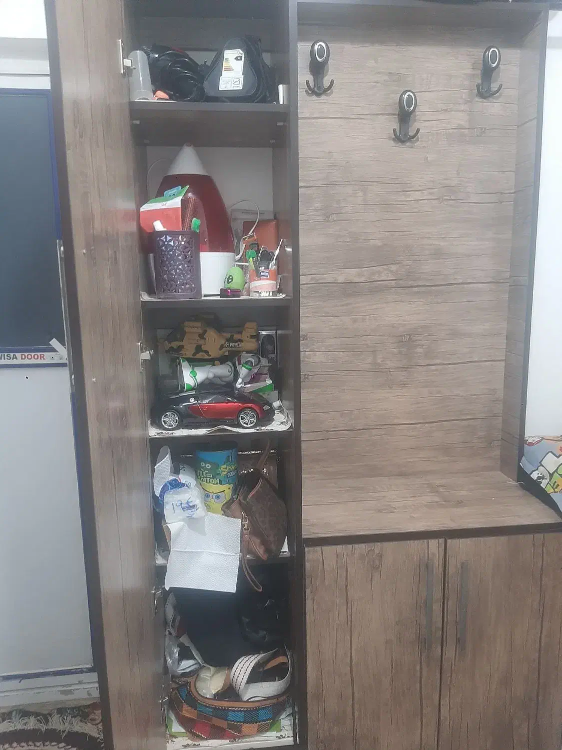 جاکفشی نو|جاکفشی، کمد، دراور|قم, قلعه کامکار|دیوار