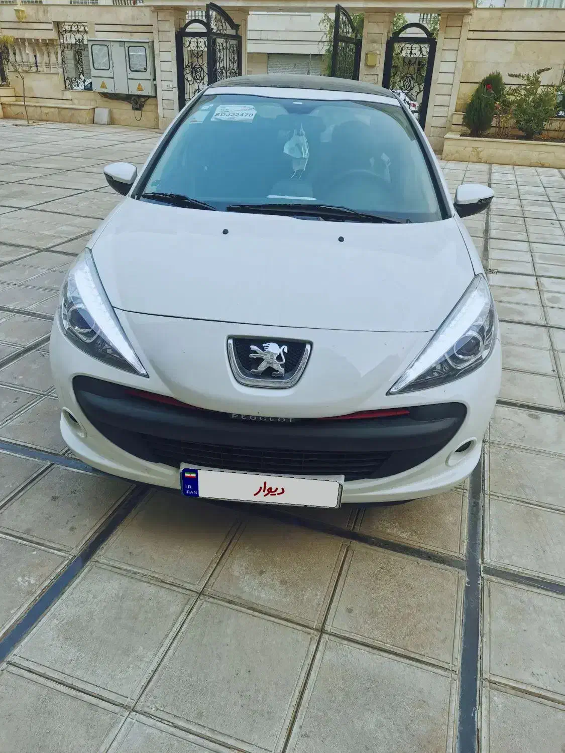 پژو 207 سقف شیشه ای مدل 1404 فول ترین نسخه|خودرو سواری و وانت|مشهد, الهیه|دیوار