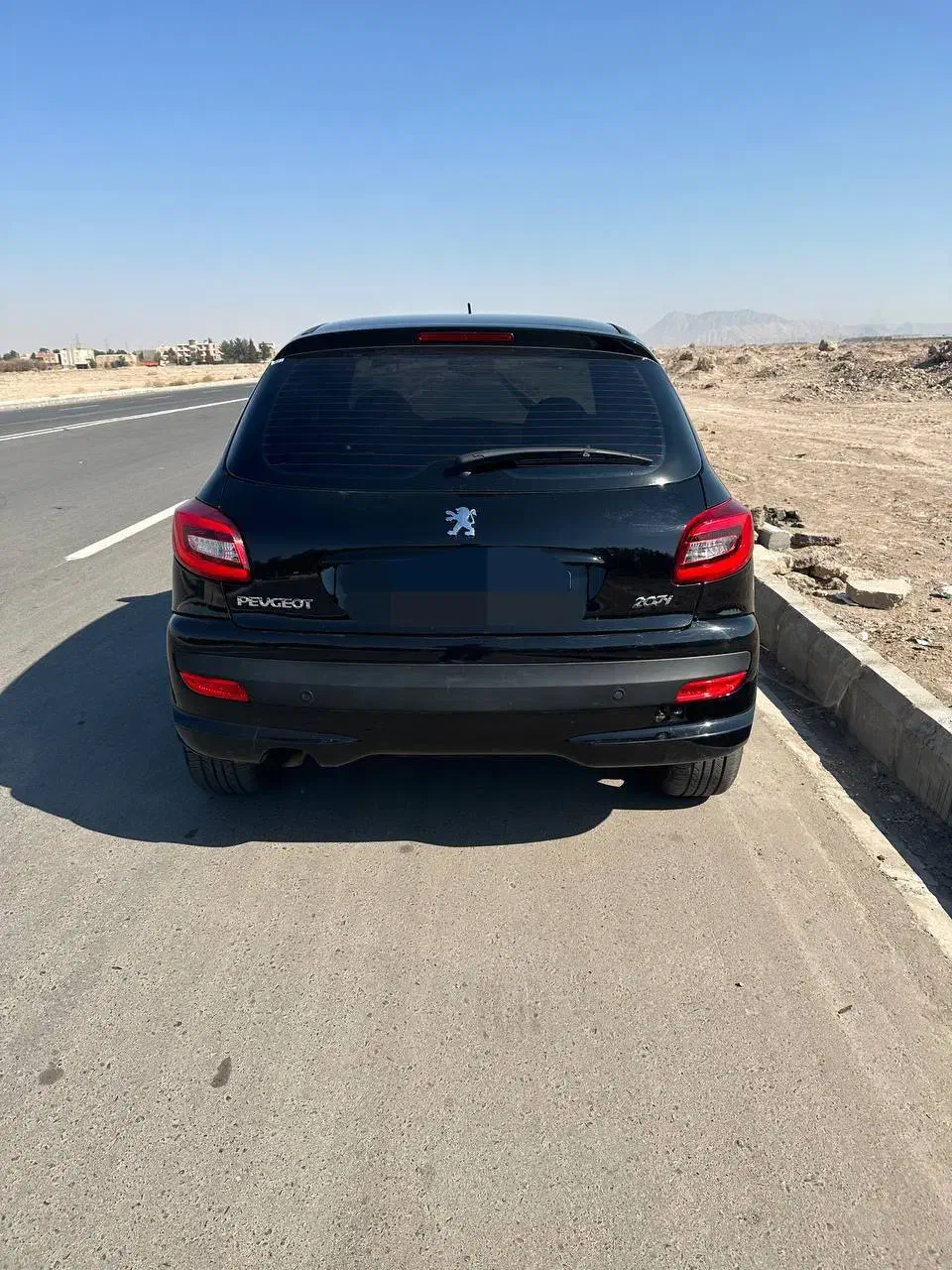 207i ارتقا یافته مشکی آبنوس|خودرو سواری و وانت|سیرجان, |دیوار