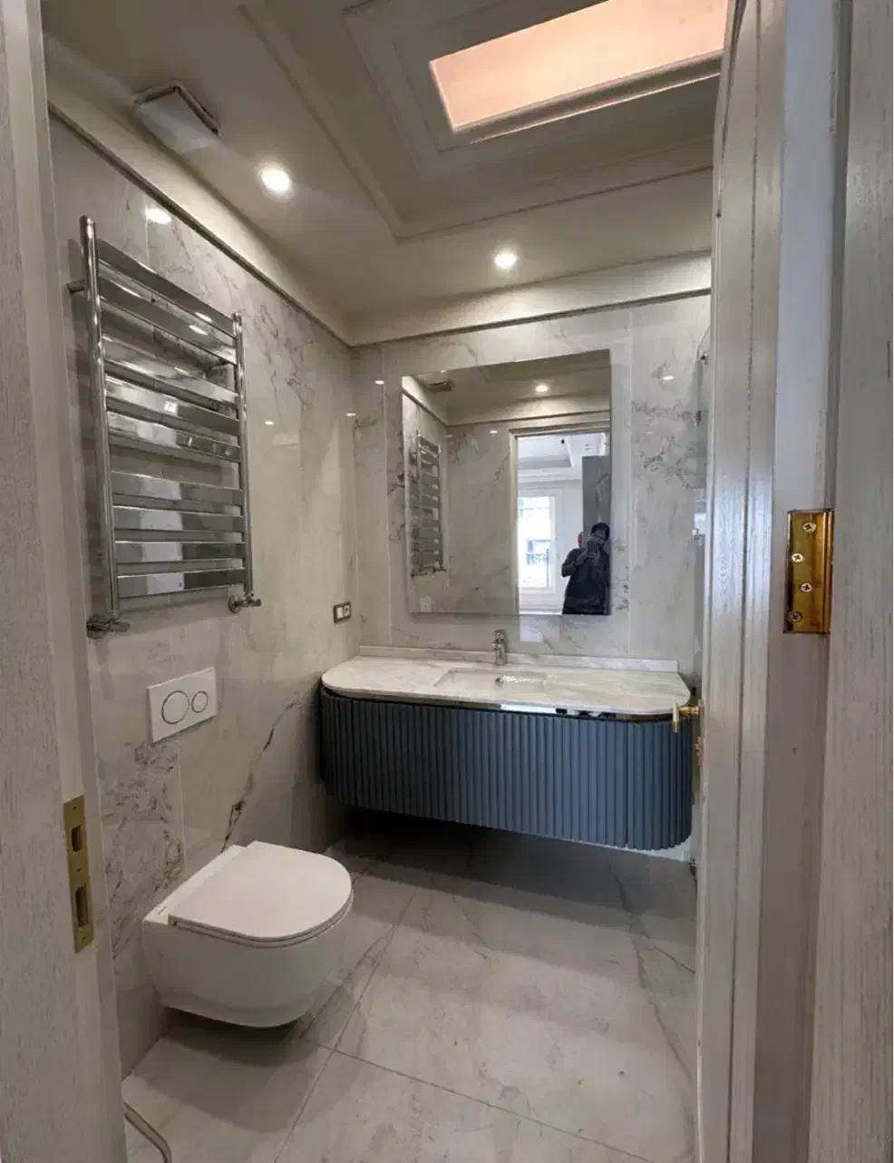 دیباجی جنوبی/۲۴۰متر ۳خواب مستر/تکواحدی/نوساز/لابی