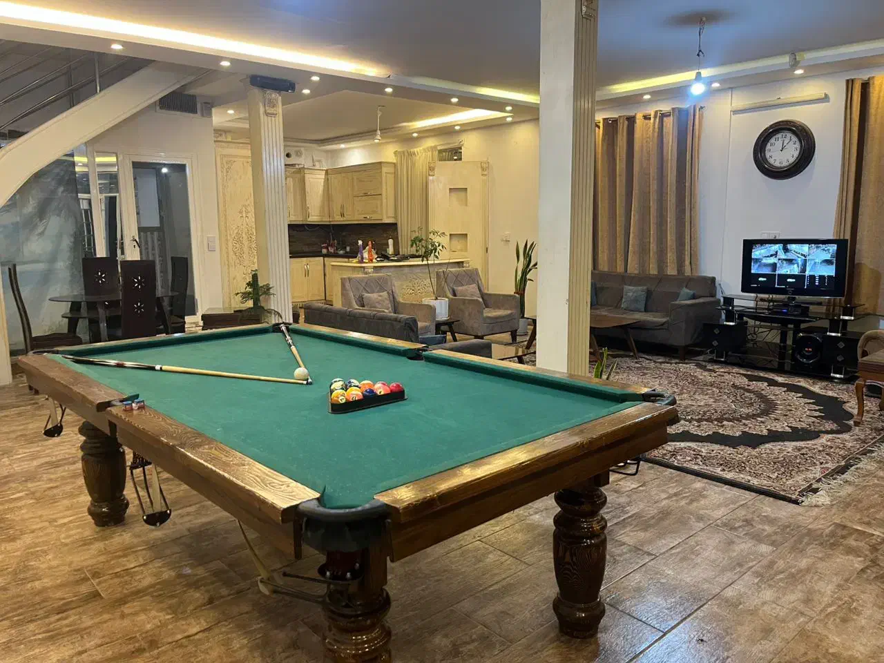 باغ ویلا اجاره مستقیم از مالک|اجارهٔ کوتاهمدت ویلا و باغ|مشهد, وکیلآباد|دیوار