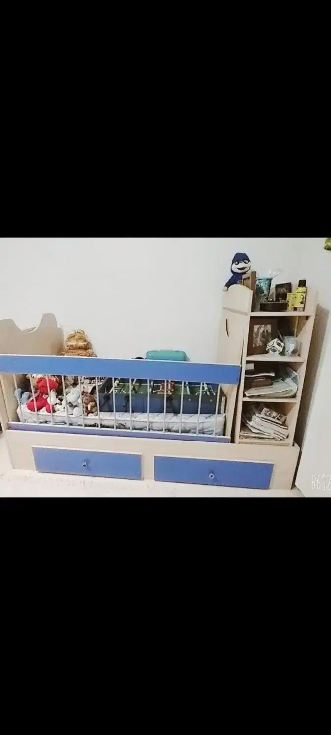 تخت ودراور کودک ونوجوان بهمراه تشک|تخت و صندلی بچه|قائمشهر, |دیوار