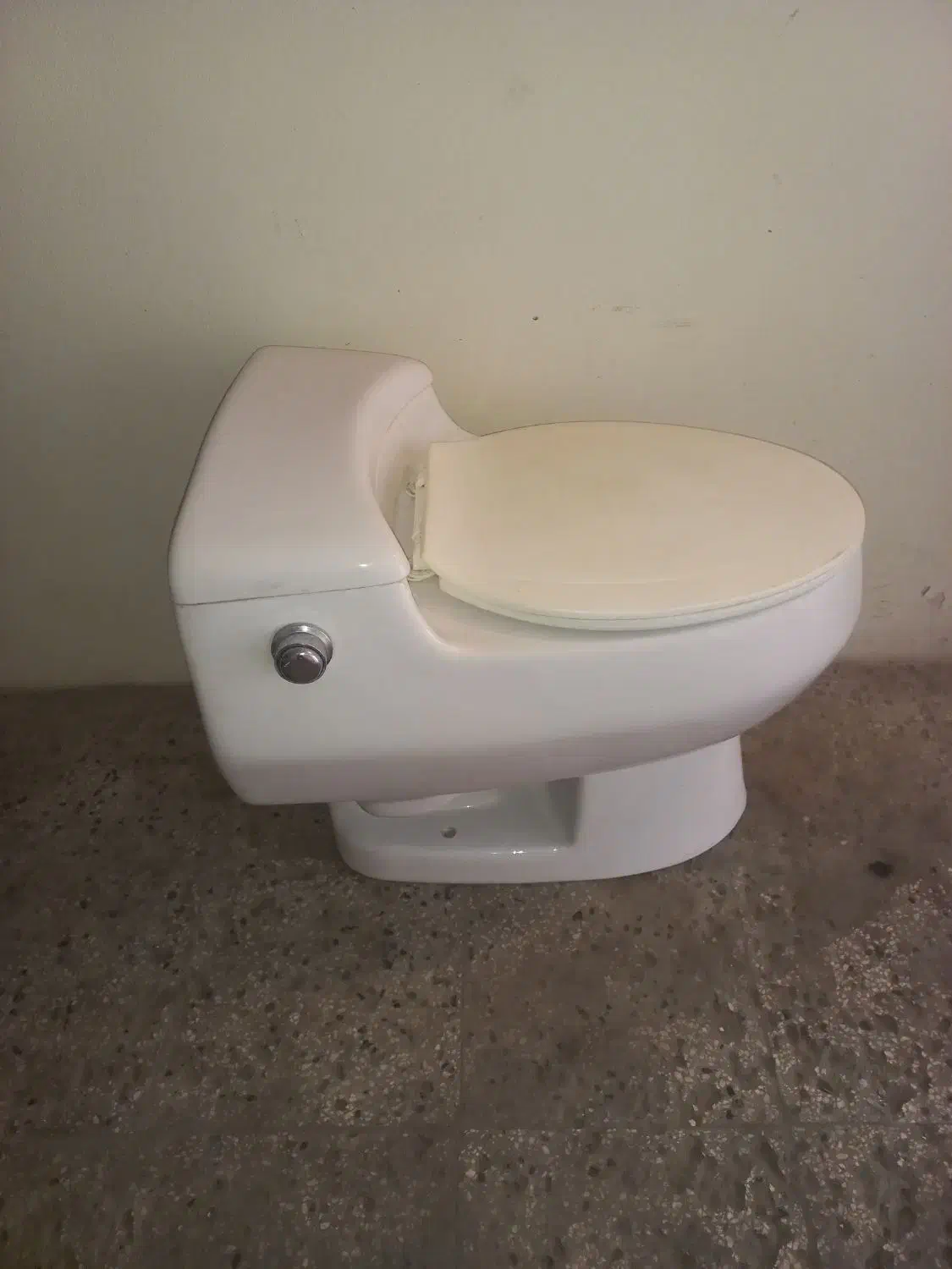 فروش توالت فرنگی حذف مبلغ قبلی ومبلغ جدید با توافق|لوازم سرویس بهداشتی|نیشابور, دارایی|دیوار