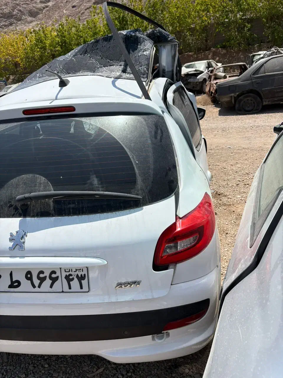 لوازم فابریک بدنه چراغ جلو سمت راننده|قطعات یدکی و لوازم جانبی|خمینیشهر, |دیوار