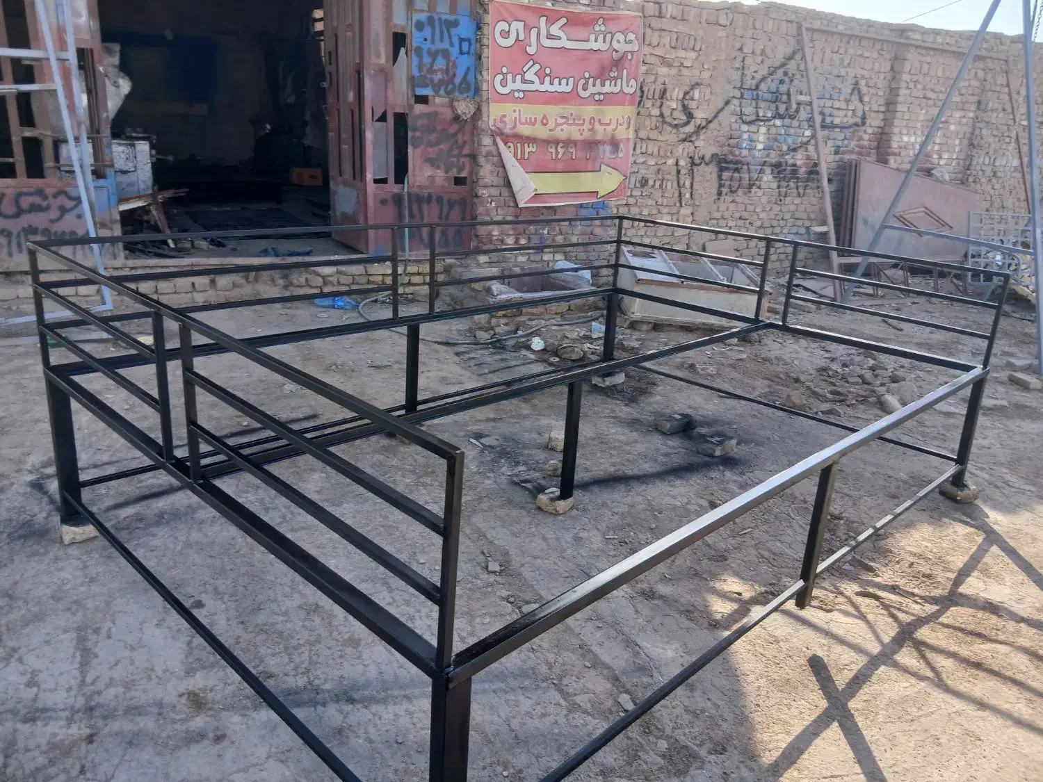 جوشکاری سیار و اجرای سقف شیروانی|خدمات پیشه و مهارت|یزد, |دیوار