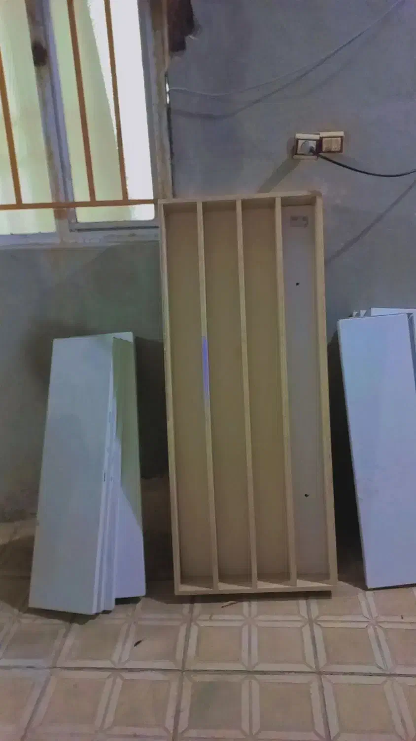 قفسه دیواری و استندام دی اف|کتابخانه، شلف، قفسه‌های دیواری|الیگودرز, |دیوار