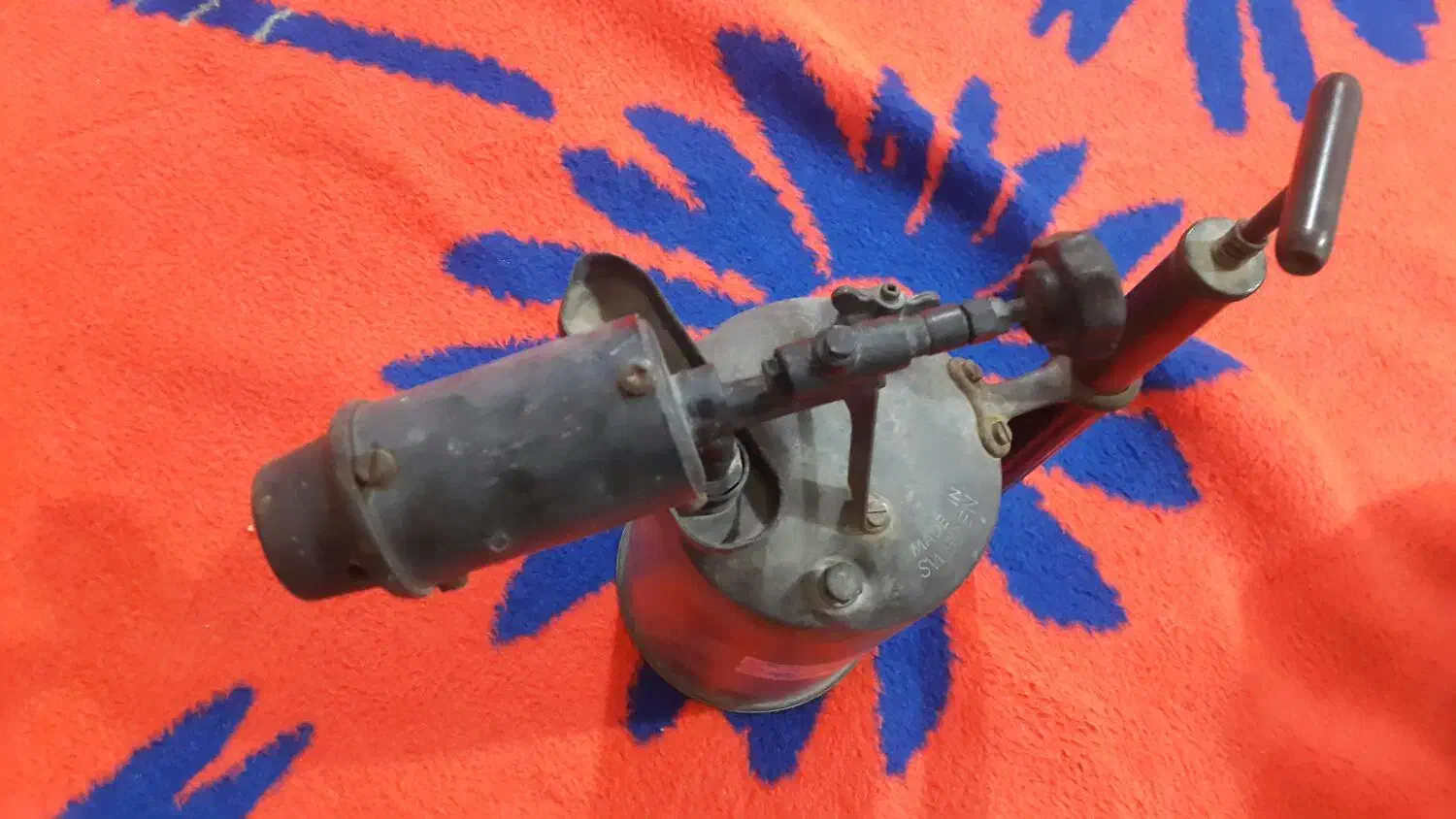 پرمز   نفتی سوئدی|کلکسیون اشیاء عتیقه|کرمانشاه, |دیوار