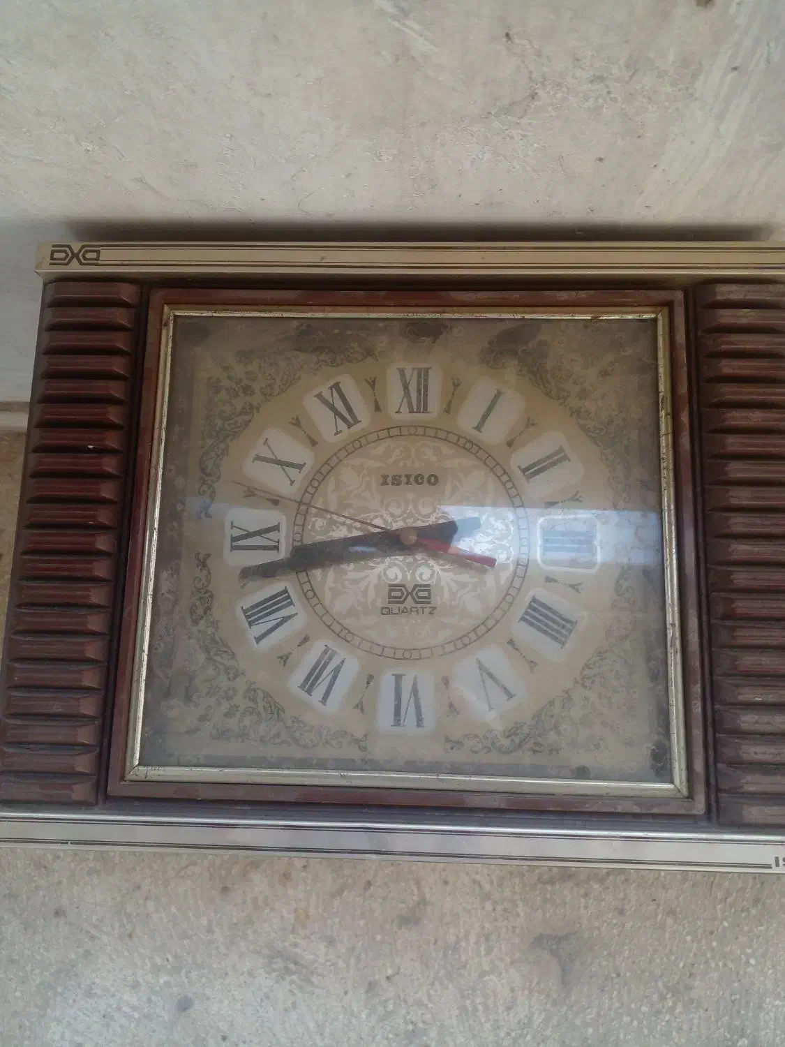 ساعت قدیمی کوارتز عتیقه|ساعت دیواری و تزئینی|فولادشهر, A2|دیوار