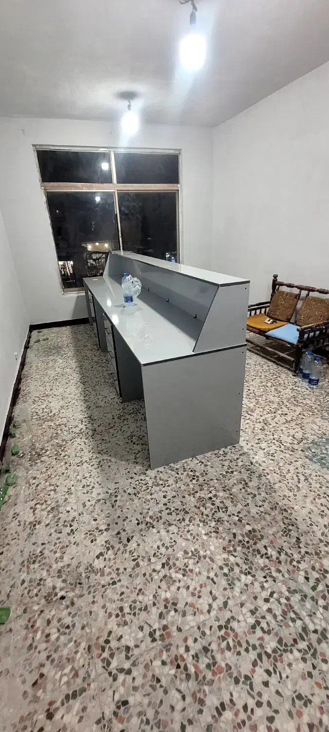 دکور مغازه کافی نت سه میز یک تیکه|فروشگاه و مغازه|چابهار, |دیوار