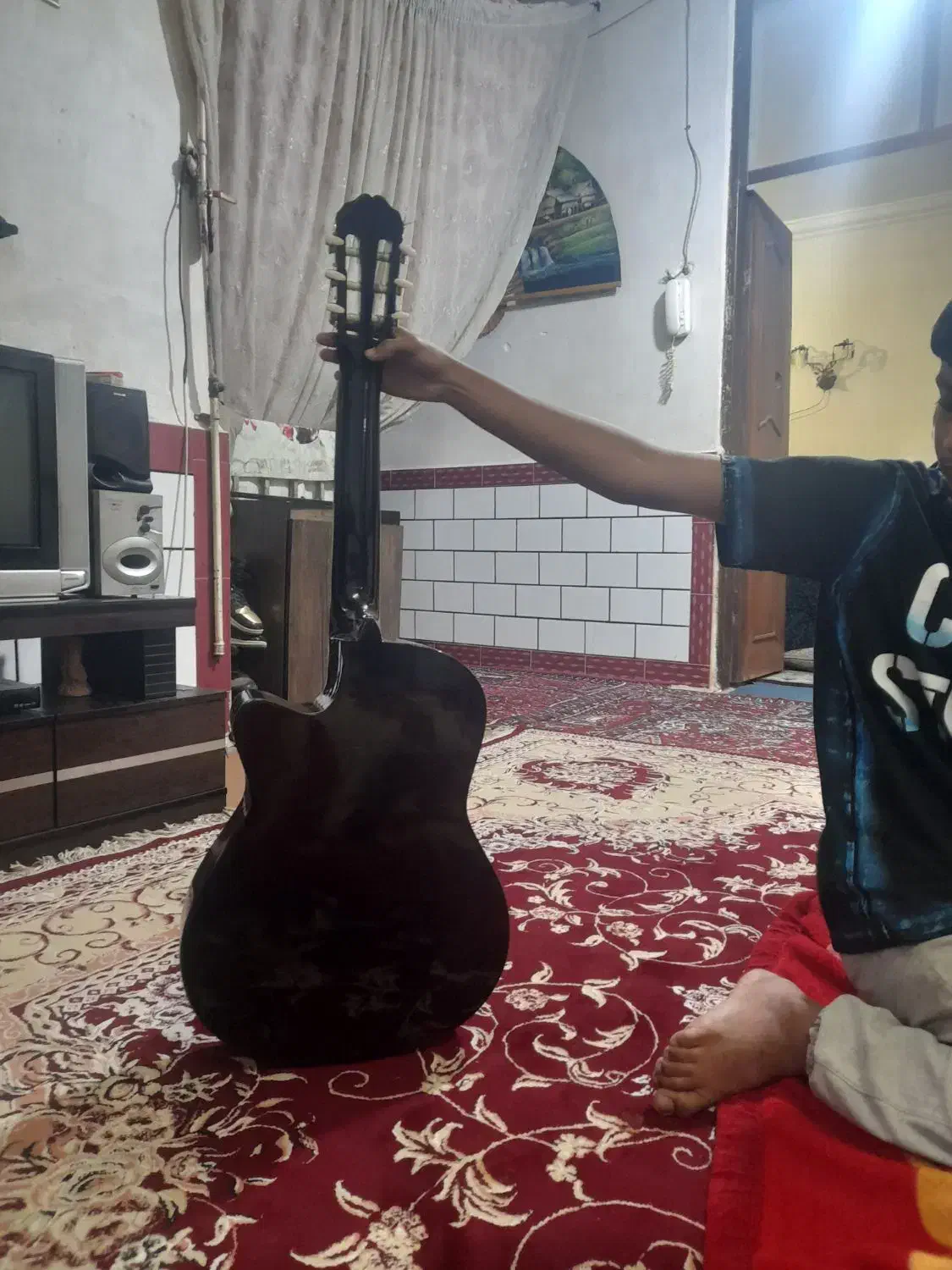 گیتار نو استفاده نشده|گیتار، بیس، امپلیفایر|اندیمشک, |دیوار