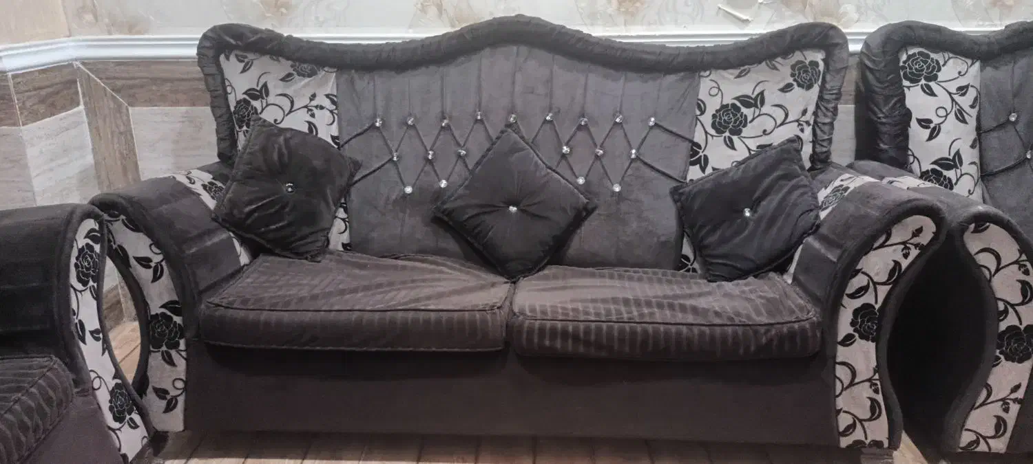 یک دست مبل هفت نفره در حل نو|مبلمان خانگی و میز عسلی|فاضل آباد, |دیوار