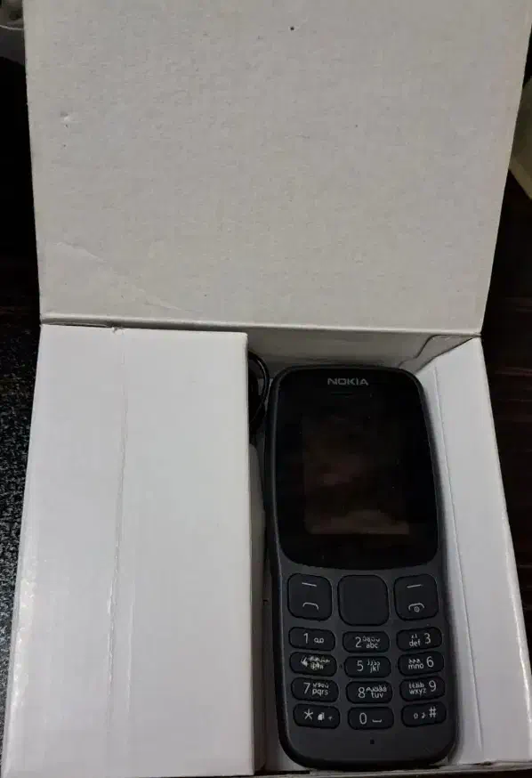 گوشی نوکیا 105 به همراه قاب اضافه صورتی در حد نو|موبایل|تهران, شیوا|دیوار