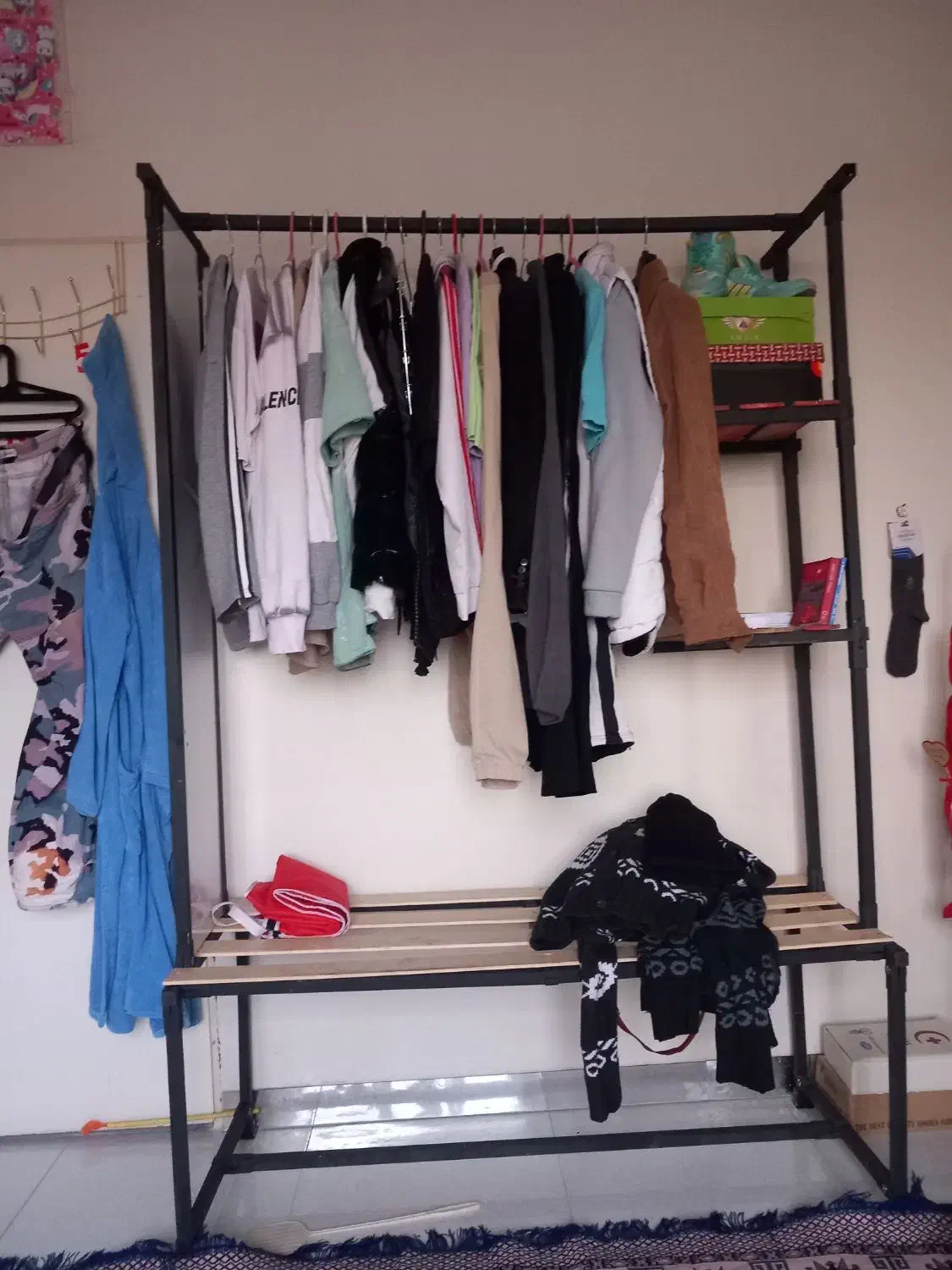 رگال|میز و صندلی غذاخوری|اندیشه, اندیشه فاز ۵|دیوار