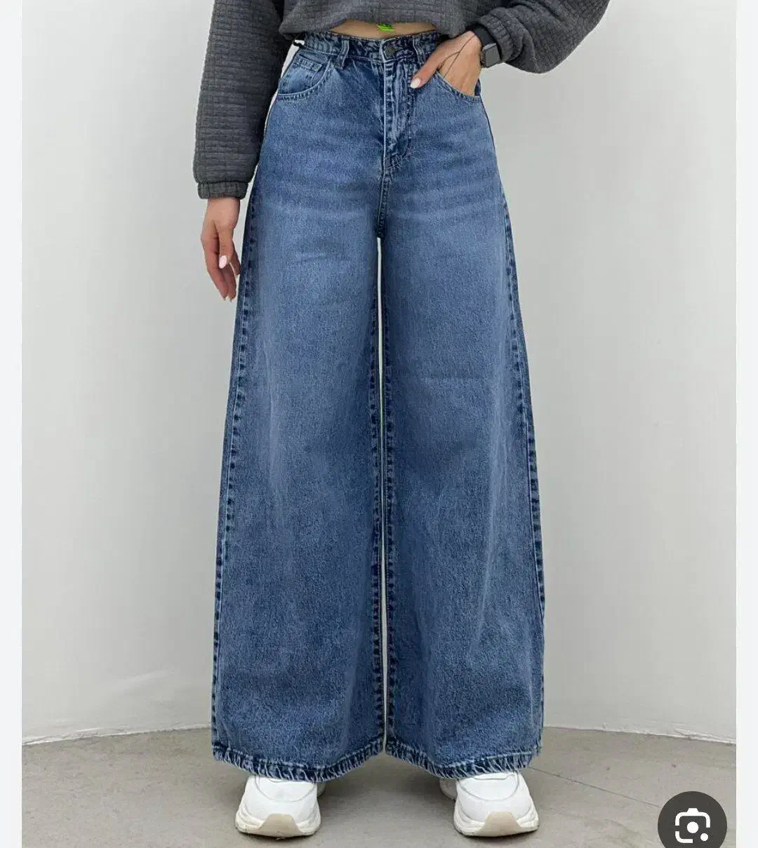 اولین تولیدو‌پخش پوشاک در میانه|لباس|میانه, |دیوار