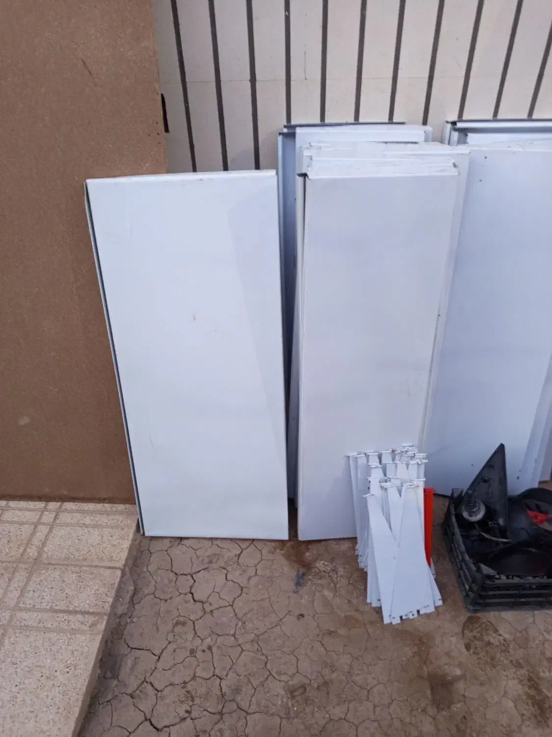 قفسه ایستاده|فروشگاه و مغازه|اصفهان, قهجاورستان|دیوار