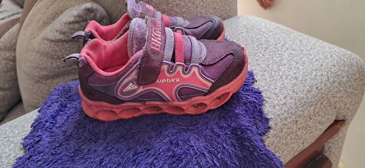 کفش،بچه گانه چراغدار|کفش و لباس بچه|بروجرد, |دیوار