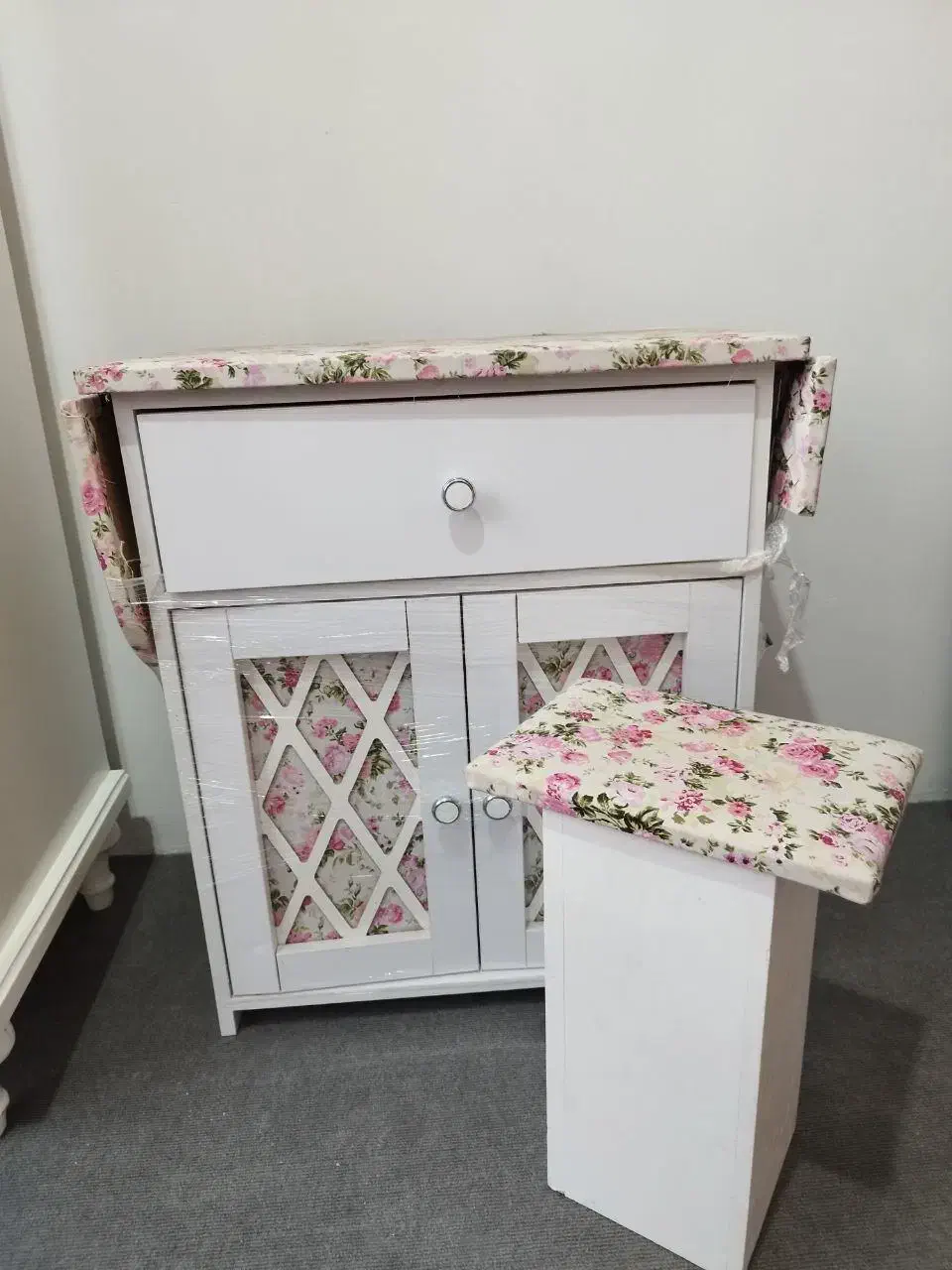 میز اتو وچرخ خیاطی|اتو و لوازم اتو|مشهد, سرافرازان|دیوار