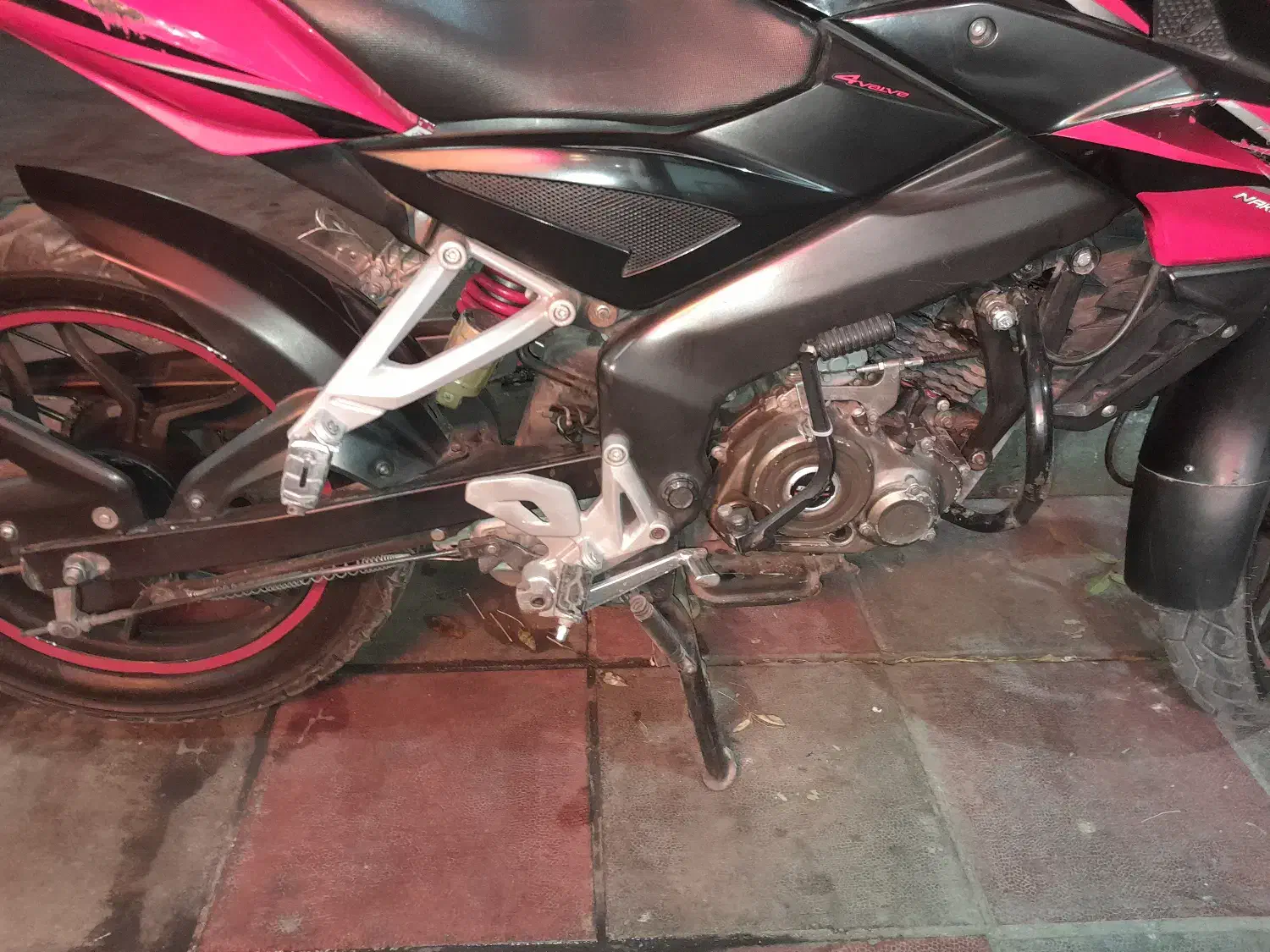 Ns150|موتورسیکلت|قرچک, میرزائی جنوبی|دیوار