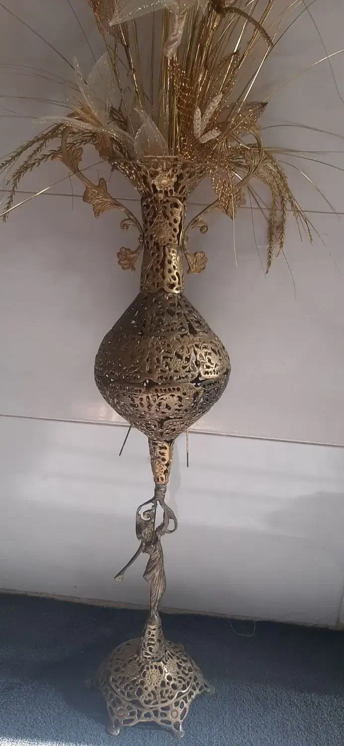 گلدان برنجی|کلکسیون اشیاء عتیقه|نسیم‌شهر, |دیوار