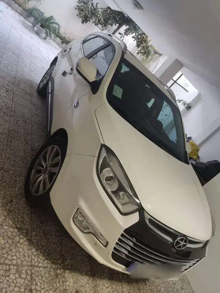 جک شاسی|خودرو سواری و وانت|رشت, چله خانه|دیوار