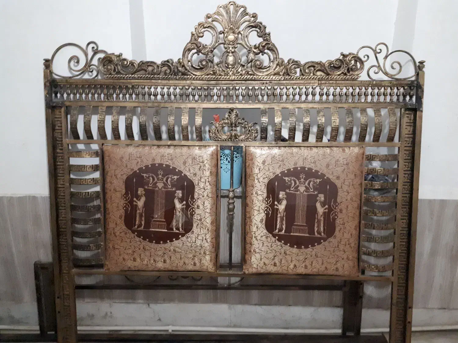 تخت خواب دونفره.فلزی|تخت و سرویس خواب|بیرجند, |دیوار