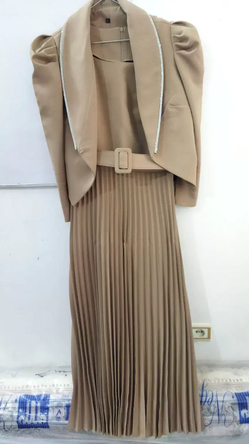 لباس نامزدی|لباس|سبزوار, پیروزی|دیوار