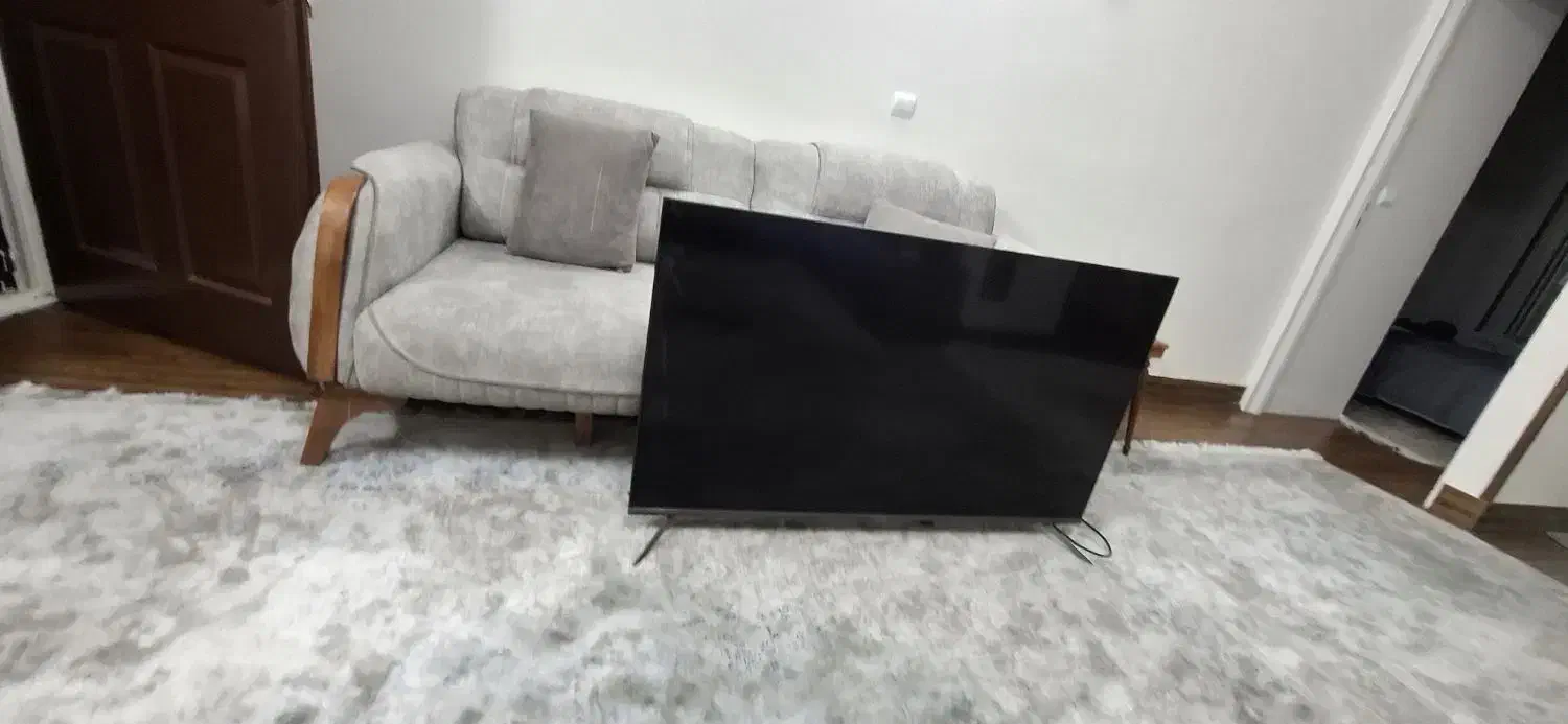 یک تلویزیون هوریون ۵۵ اینچ|تلویزیون و پروژکتور|اندیشه, اندیشه فاز ۱|دیوار