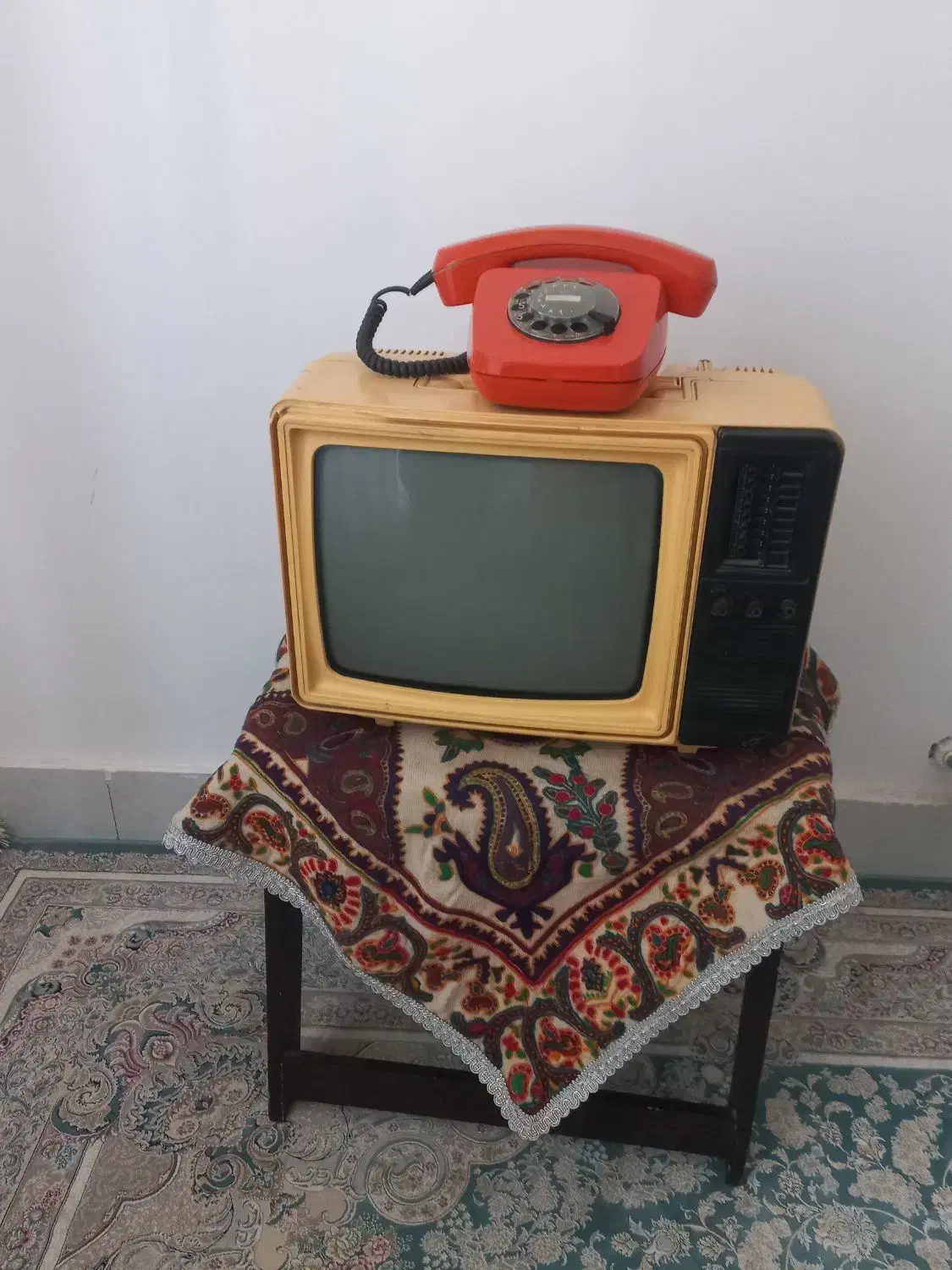 تلویزیون قدیمی|تلویزیون و پروژکتور|سیرجان, |دیوار
