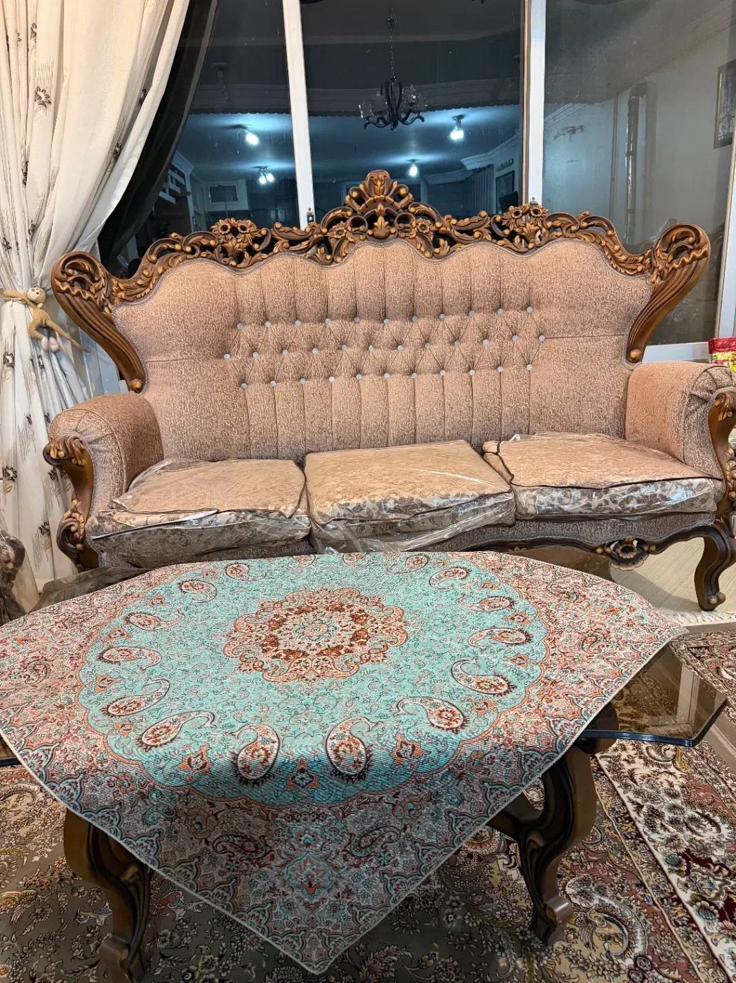 مبل سلطنتی در حد نو ۹ نفره|مبلمان خانگی و میز عسلی|مبارکه, |دیوار