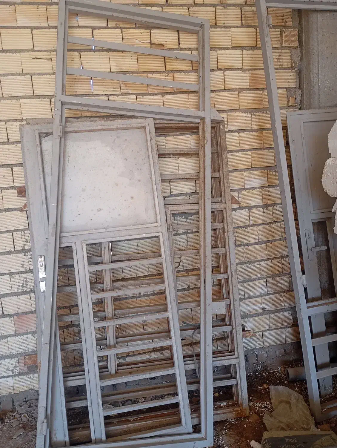 درب و پنجره|مصالح و تجهیزات ساختمان|شاهیوند, |دیوار