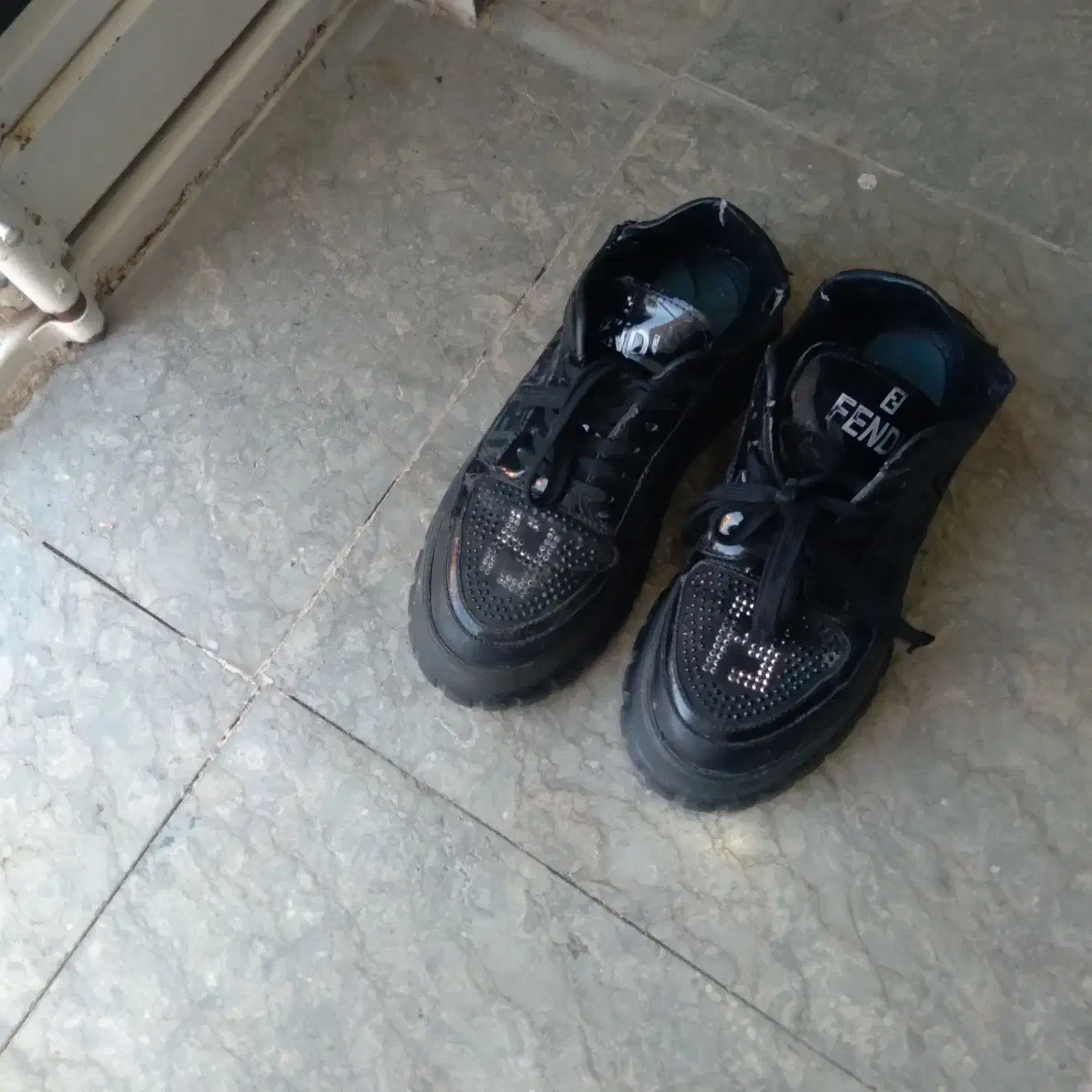 کفش ۳۸|کیف، کفش، کمربند|خوی, |دیوار