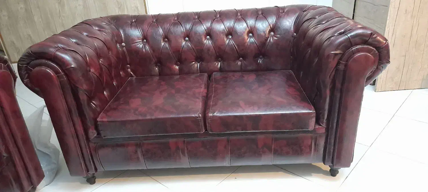 مبل چستر چرمی / در حد نو / ۴ نفره|مبلمان خانگی و میز عسلی|تهران, سلسبیل شمالی|دیوار