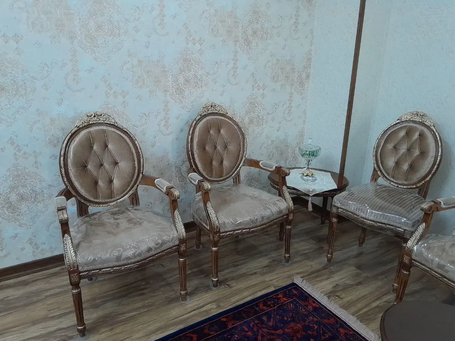 مبل استیل سالم وتمیز|مبلمان خانگی و میز عسلی|تهران, تختی|دیوار