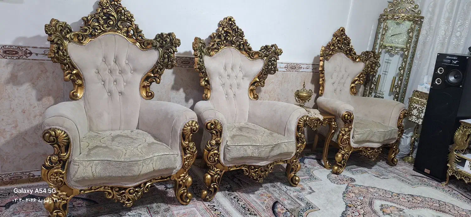 مبل سلطنتی هفت نفره|مبلمان خانگی و میز عسلی|نسیم‌شهر, |دیوار