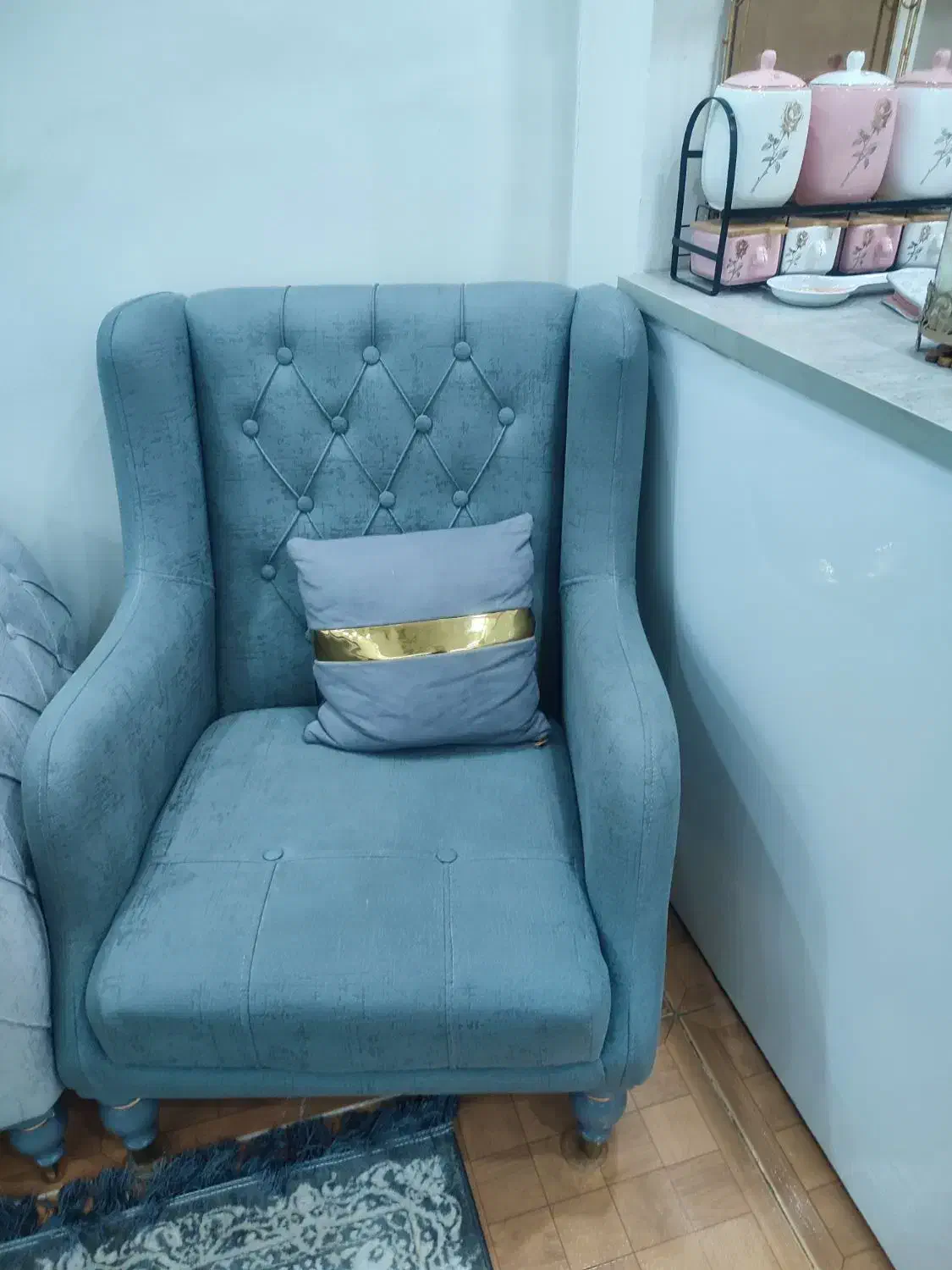 مبل چستر|مبلمان خانگی و میز عسلی|اندیشه, اندیشه فاز ۱|دیوار