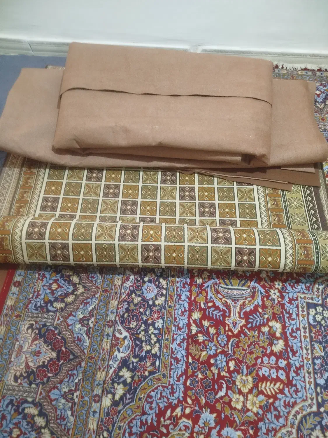 گلیم و موکت|موکت|قرچک, زیبا شهر|دیوار