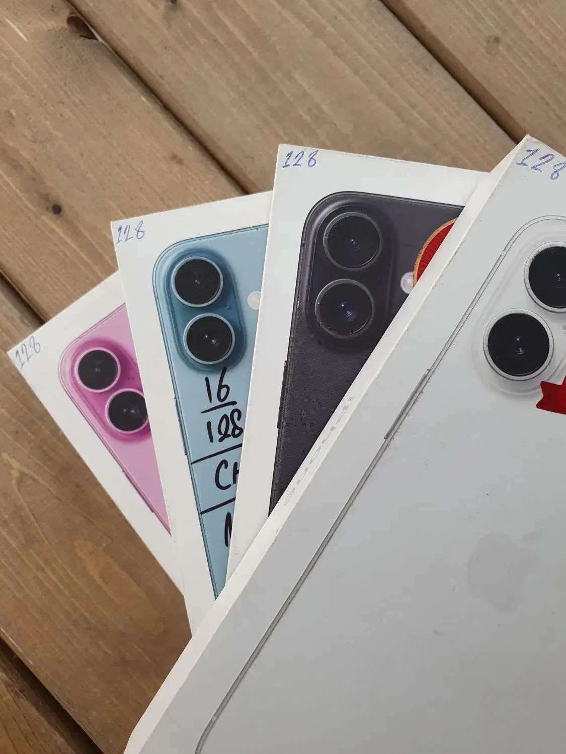 ایفون ۱۶ نرمال پرو و پرو مکث به قیمت عمده|موبایل|قم, زنبیل آباد|دیوار