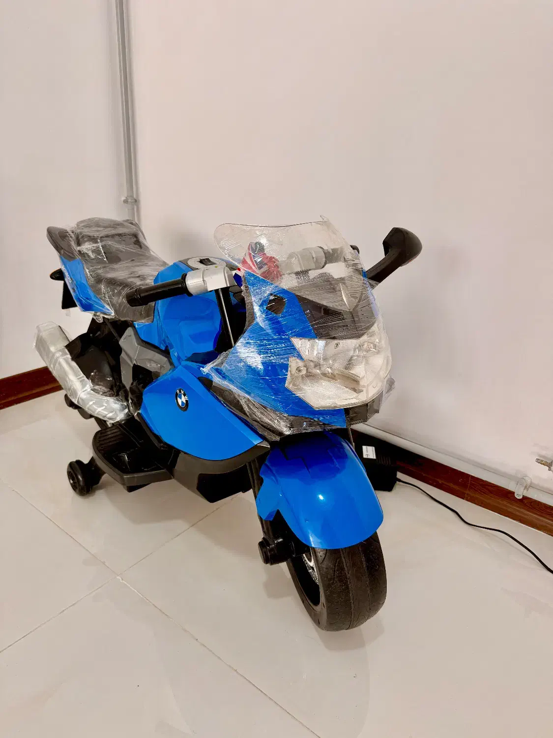 موتور شارژی طرح BMW پرقدرت باتری نو|اسباببازی بچه|زنجان, |دیوار