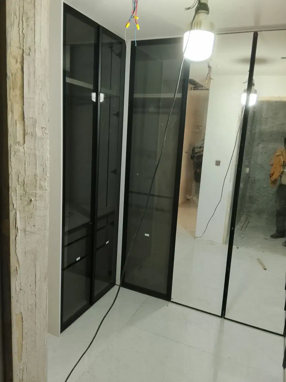 نصب شیشه سکوریت انواع شیشه ها|خدمات پیشه و مهارت|اصفهان, سنجوانمره|دیوار