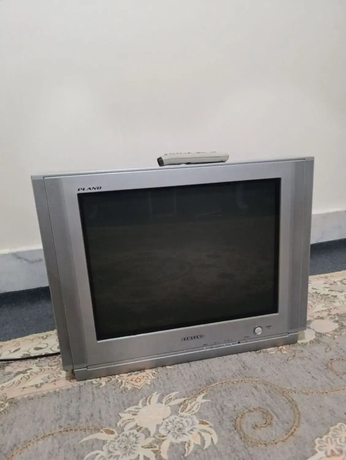 تلویزیون  ۲۱|تلویزیون و پروژکتور|قم, امامزاده ابراهیم|دیوار