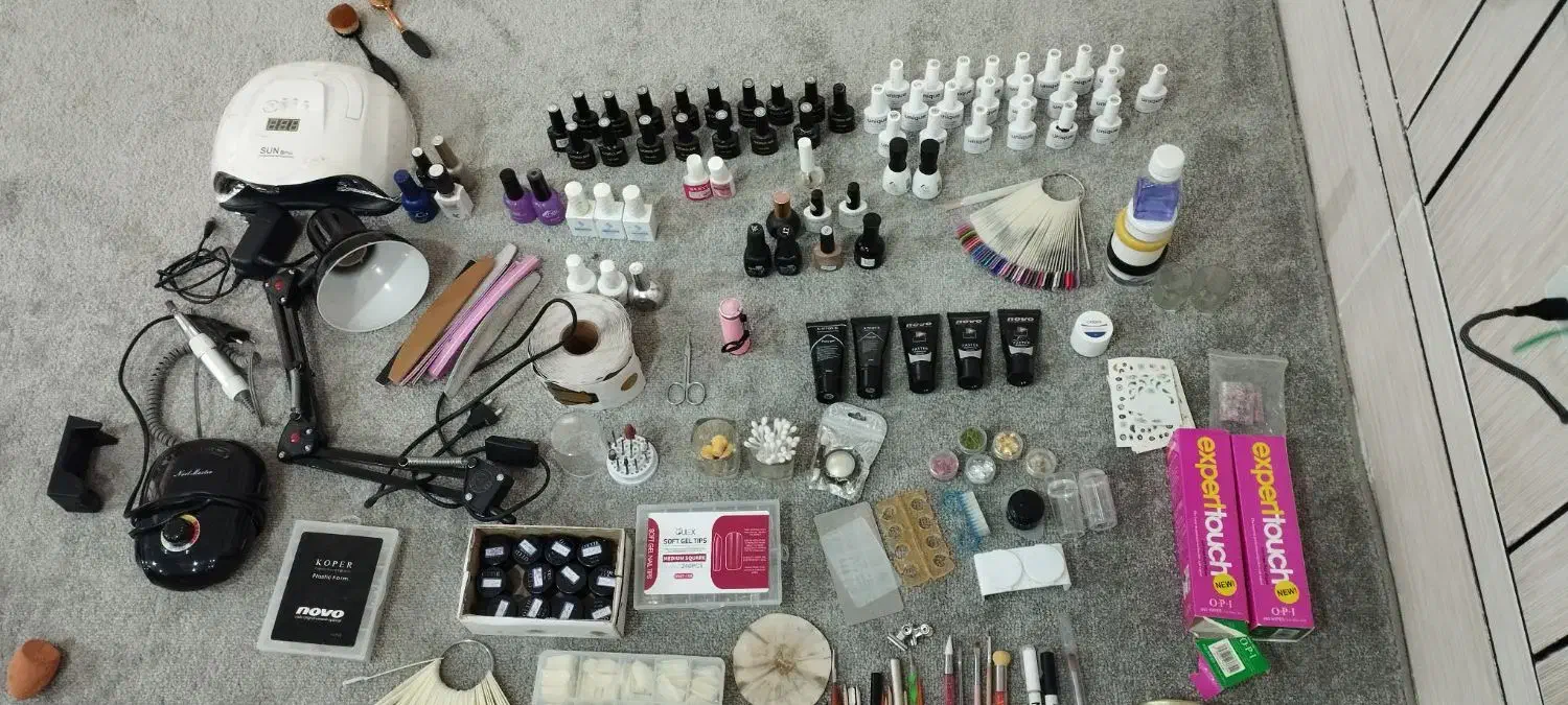 وسایل.کاشت.ناخن.درحدنو|آرایشگاه و سالنهای زیبایی|اندیمشک, |دیوار