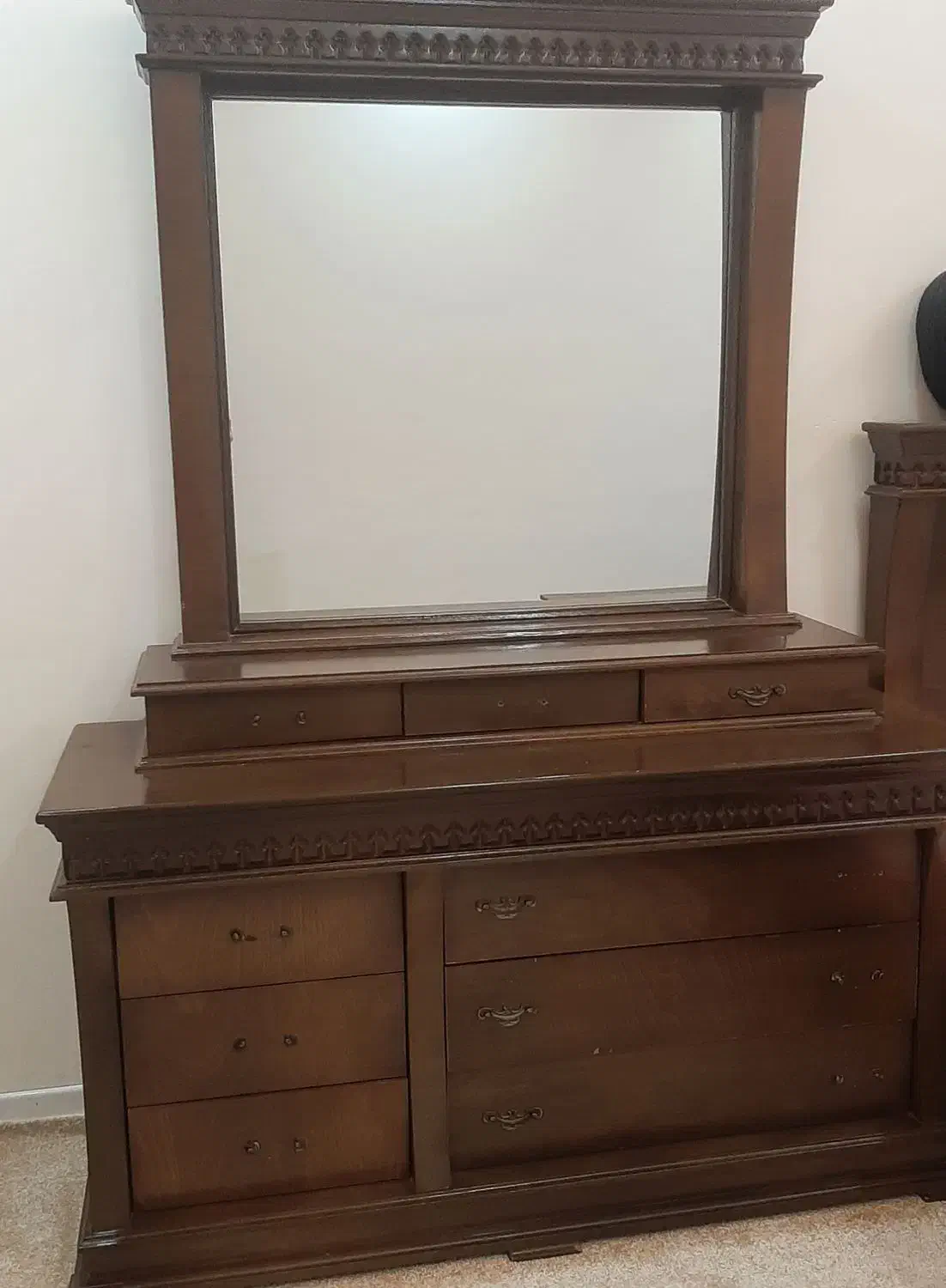 میزآرایش|تخت و سرویس خواب|اهواز, کوی سعدی|دیوار