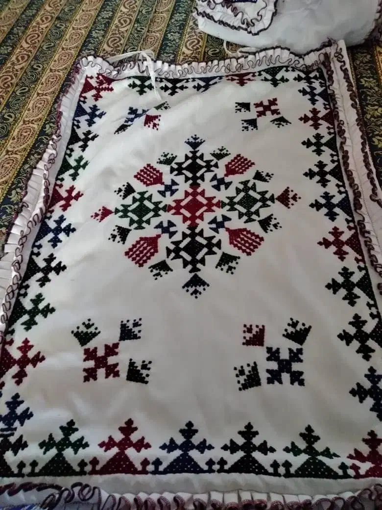 پوش تشک کناره بالشت|رختخواب، بالش، پتو|ایرانشهر, |دیوار