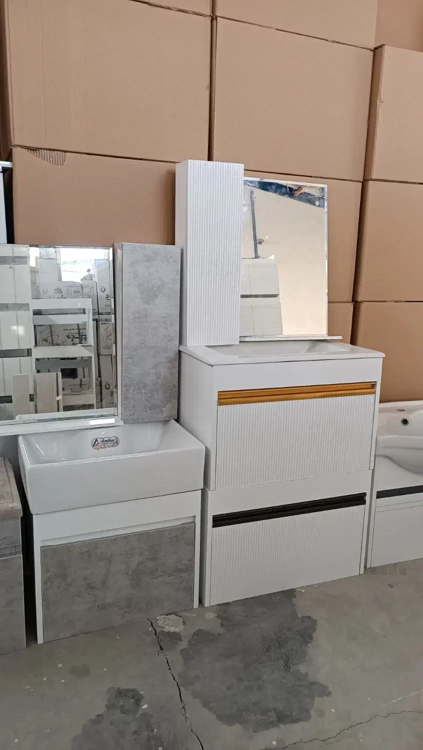 آینه و باکس ضد آب|لوازم سرویس بهداشتی|کرمانشاه, |دیوار